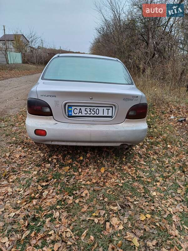 Седан Hyundai Accent 1996 в Смеле