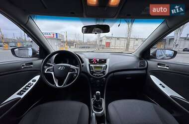 Седан Hyundai Accent 2012 в Днепре