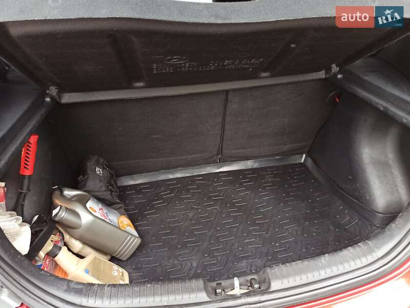 Хетчбек Hyundai Accent 2012 в Святопетрівське фото 18 Хетчбек Hyundai Accent 2012 в Святопетрівське