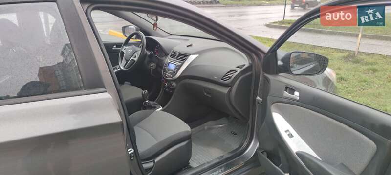 Седан Hyundai Accent 2013 в Кам'янець-Подільському