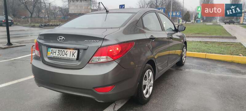 Седан Hyundai Accent 2013 в Кам'янець-Подільському