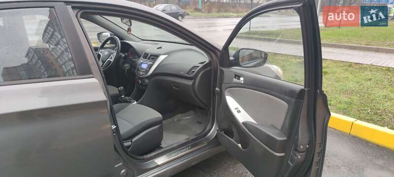 Седан Hyundai Accent 2013 в Кам'янець-Подільському