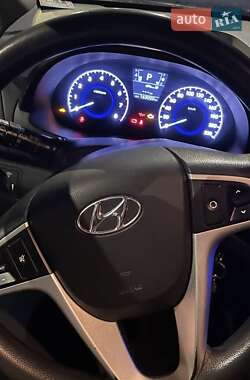 Седан Hyundai Accent 2011 в 