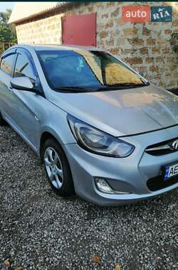 Седан Hyundai Accent 2011 в Кривом Роге