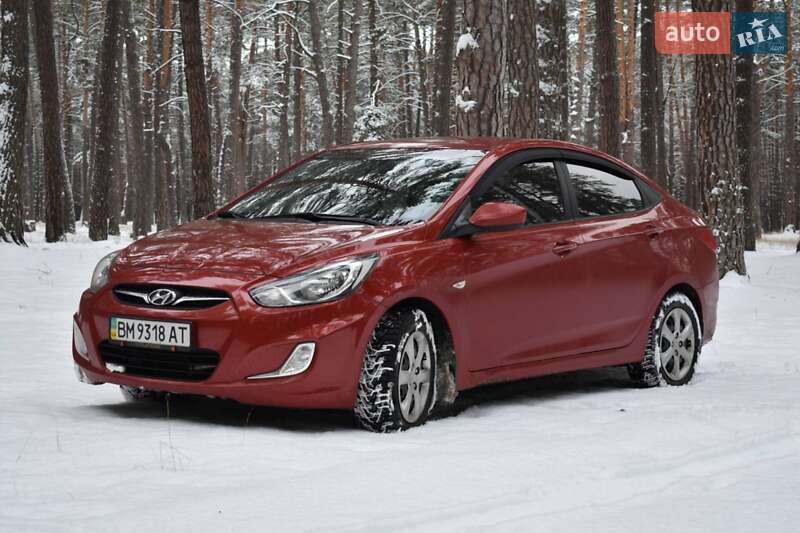 Седан Hyundai Accent 2012 в Лебедині