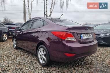 Седан Hyundai Accent 2011 в Смеле