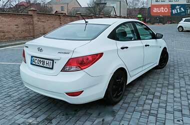 Седан Hyundai Accent 2013 в Луцке