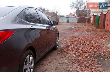 Седан Hyundai Accent 2011 в Сумах