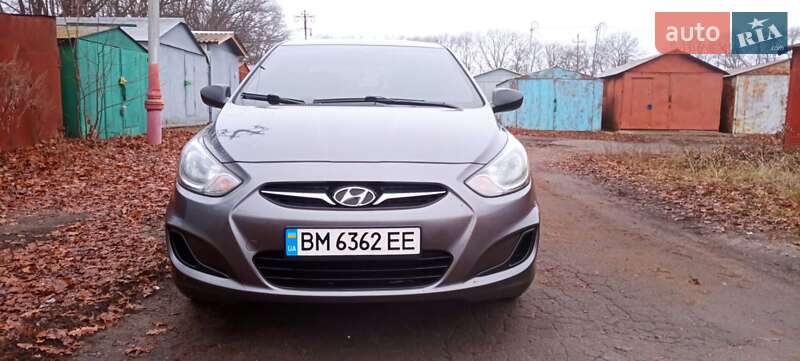 Седан Hyundai Accent 2011 в Сумах