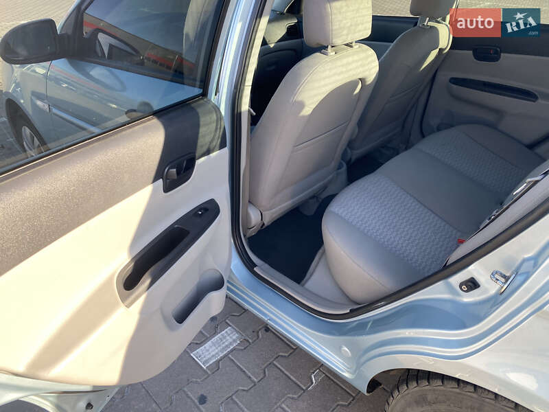 Седан Hyundai Accent 2008 в Святопетровское фото 12 Седан Hyundai Accent 2008 в Святопетровское