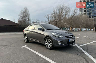 Седан Hyundai Accent 2011 в Днепре