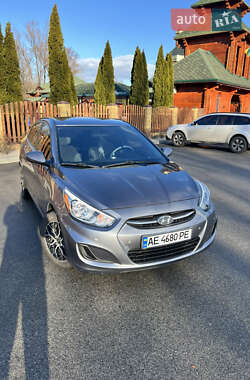 Седан Hyundai Accent 2015 в Дніпрі