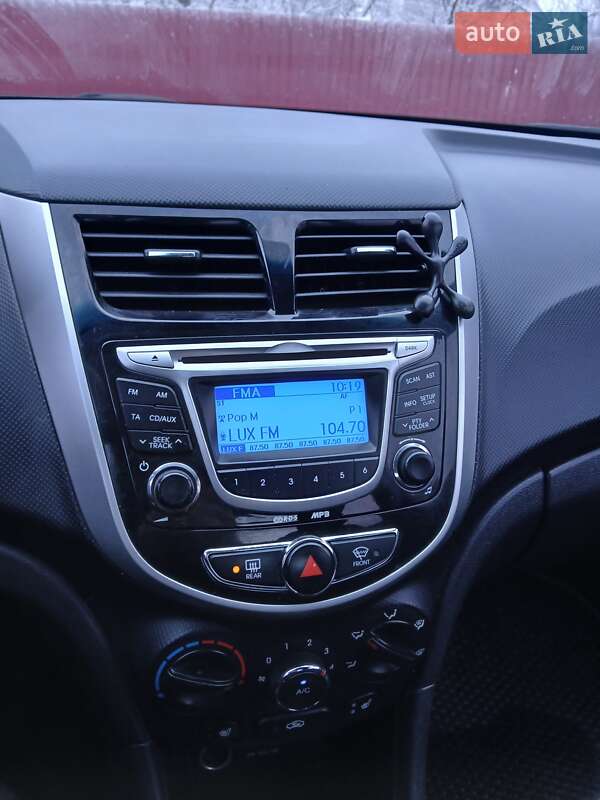Седан Hyundai Accent 2011 в Львове