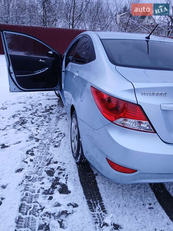 Седан Hyundai Accent 2011 в Львове
