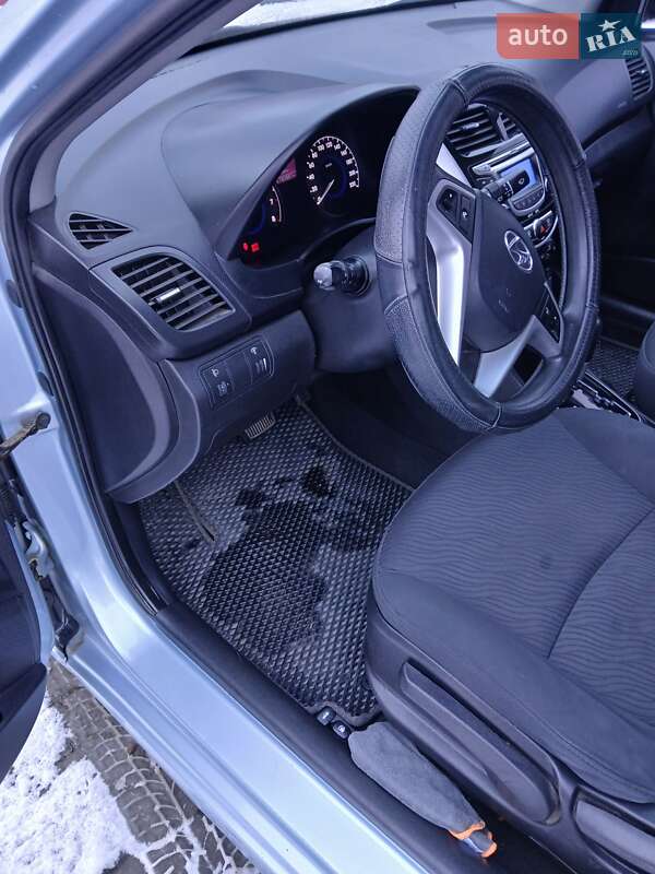 Седан Hyundai Accent 2011 в Львове