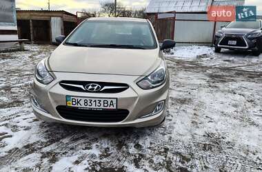 Седан Hyundai Accent 2011 в Рокитному