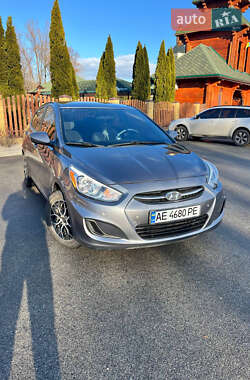 Седан Hyundai Accent 2015 в Днепре