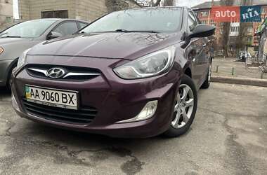 Седан Hyundai Accent 2011 в Києві