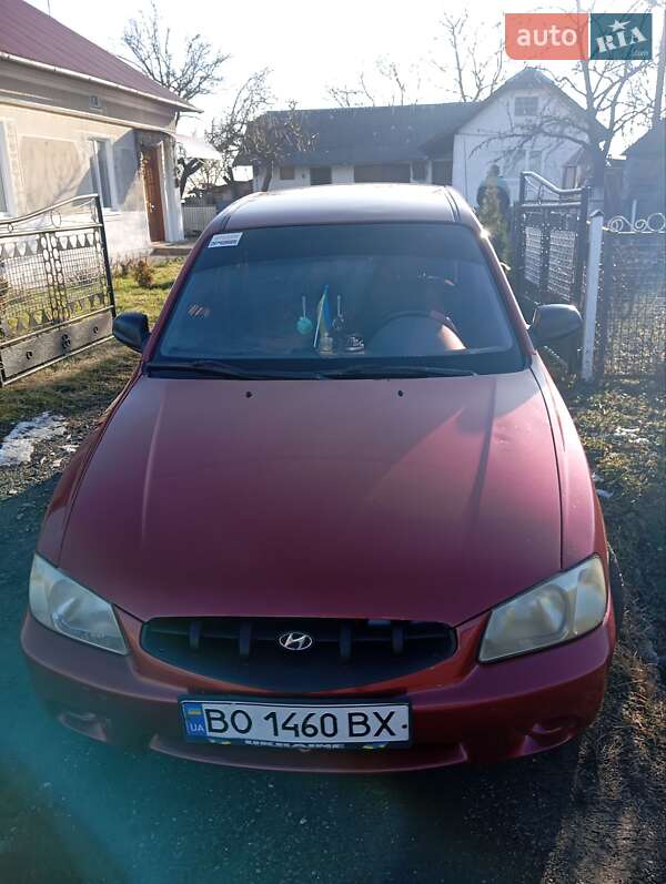 Седан Hyundai Accent 2000 в 