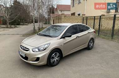 Седан Hyundai Accent 2013 в Одесі