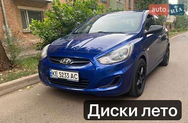 Седан Hyundai Accent 2011 в Кривому Розі