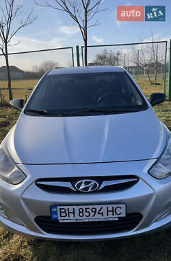 Седан Hyundai Accent 2011 в Любашівці