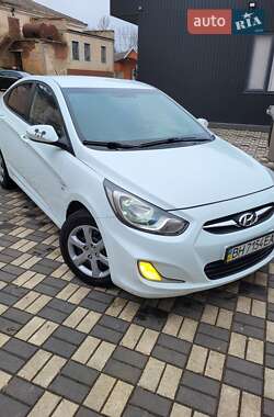 Седан Hyundai Accent 2011 в Ананьїві