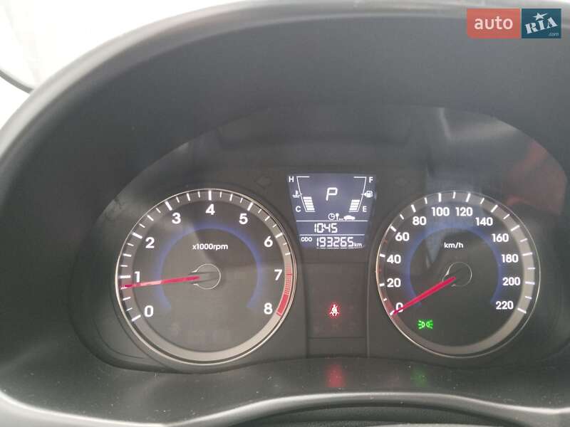 Седан Hyundai Accent 2012 в Киеве
