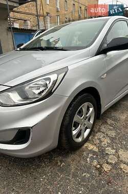 Седан Hyundai Accent 2012 в Одесі