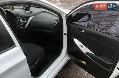 Седан Hyundai Accent 2012 в 