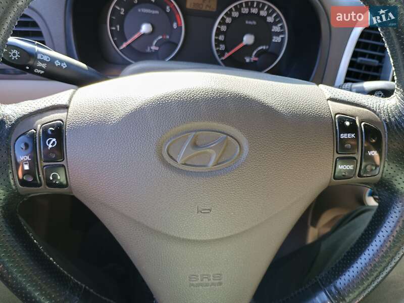 Седан Hyundai Accent 2008 в Дніпрі