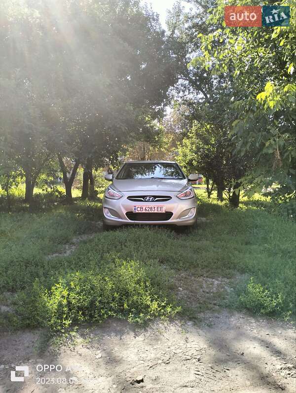 Hyundai Accent 2013