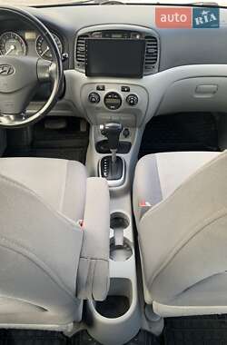 Седан Hyundai Accent 2008 в Киеве