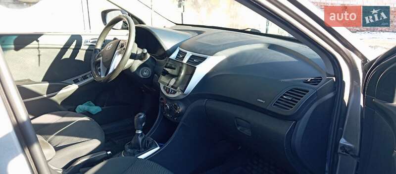 Седан Hyundai Accent 2011 в Дніпрі