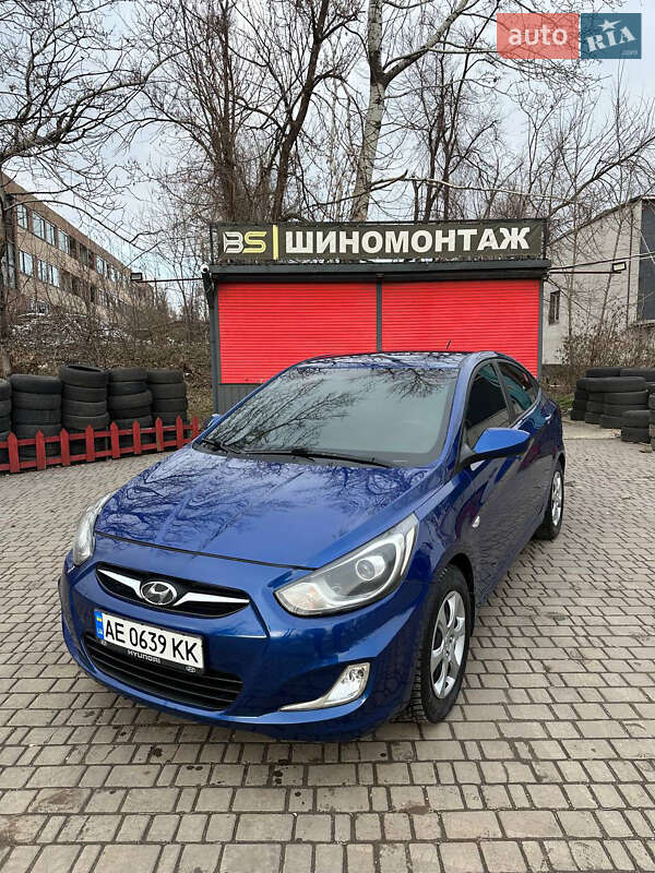 Седан Hyundai Accent 2012 в Кривом Роге