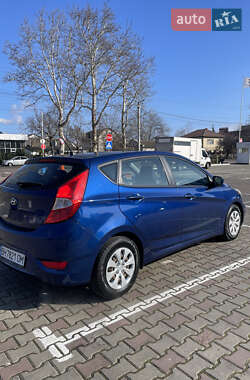 Хэтчбек Hyundai Accent 2016 в 