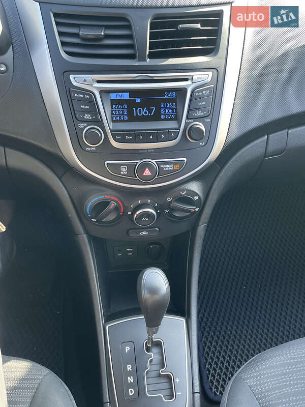 Хэтчбек Hyundai Accent 2016 в Одессе