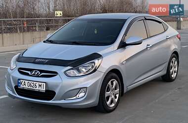 Седан Hyundai Accent 2011 в Киеве