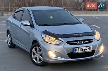 Седан Hyundai Accent 2011 в Киеве