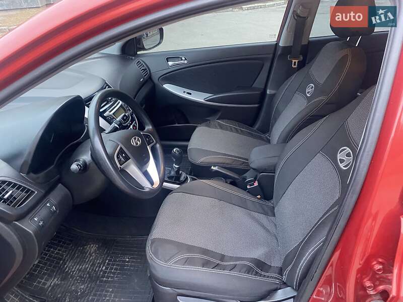 Седан Hyundai Accent 2012 в Виннице