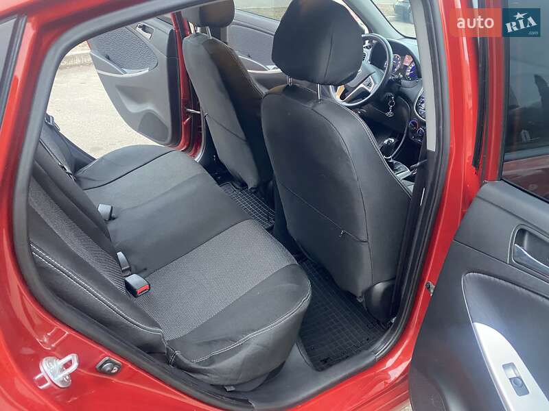 Седан Hyundai Accent 2012 в Виннице
