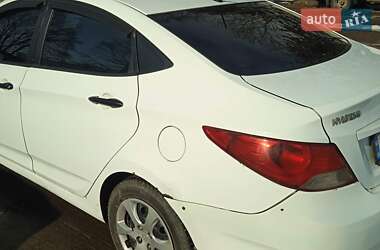 Седан Hyundai Accent 2012 в Днепре