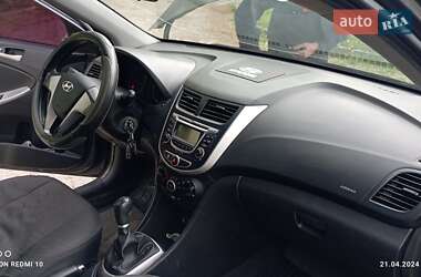 Седан Hyundai Accent 2012 в 