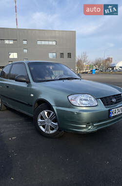 Седан Hyundai Accent 2004 в Киеве