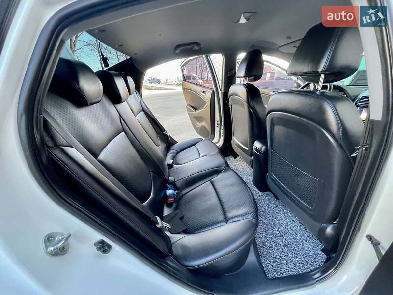 Седан Hyundai Accent 2016 в Одессе