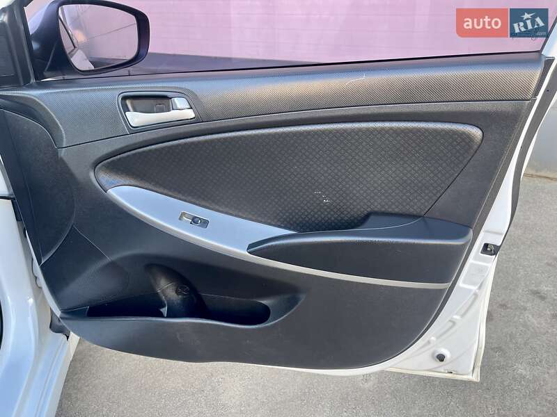 Седан Hyundai Accent 2016 в Одессе