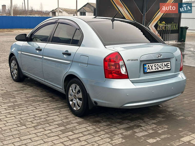 Седан Hyundai Accent 2007 в Ржищеве