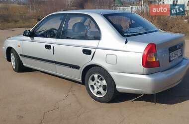 Седан Hyundai Accent 2001 в Прилуках