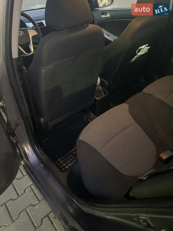 Седан Hyundai Accent 2014 в Житомирі