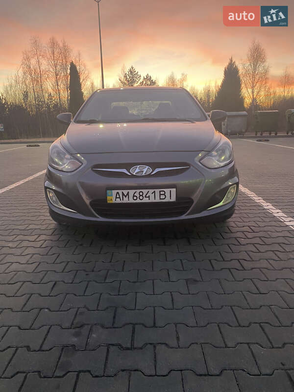 Седан Hyundai Accent 2014 в Житомирі